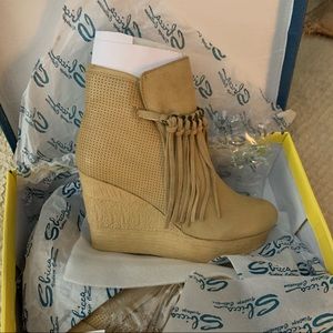Sbicca Fringe Wedge Booties